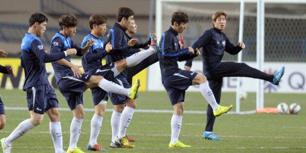 성남FC가 광저우 푸리와 경기 앞두고 훈련 중인 모습