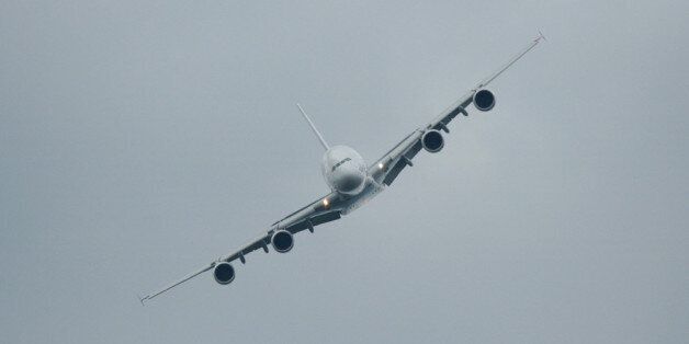 Head on view of the Airbus A380, Farnborough airshow 2006.