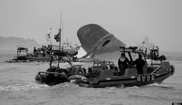 해경 승객이 배 안에 있다 세월호 교신내역 조작했다