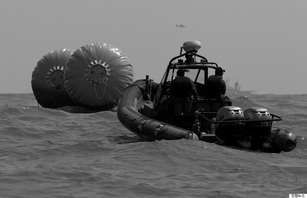 해경 승객이 배 안에 있다 세월호 교신내역 조작했다