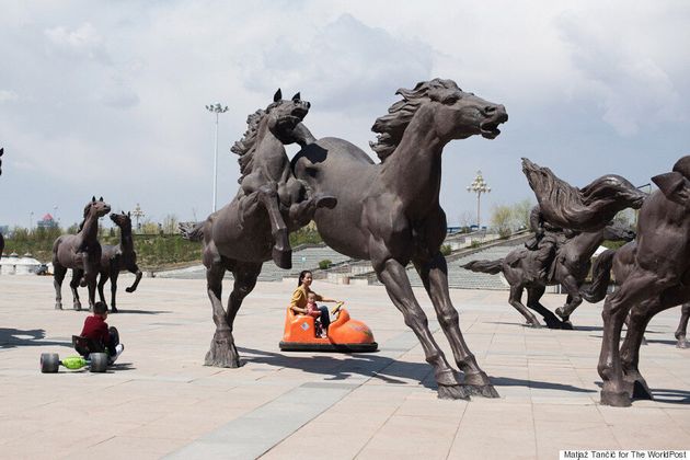중국 사막의 유령 도시 오르도스의 캉바시에도 삶은 지속된다(화보)