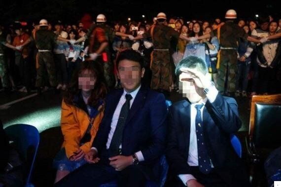 축제 VIP석에 앉은 대학 총학생회 간부님들 (사진)