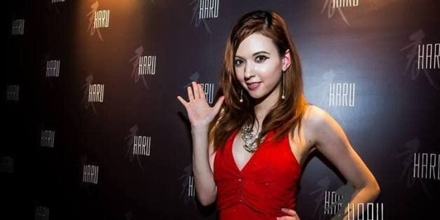 일본 AV배우 로라 미사키, 중국 갑부와 15년 전속 계약