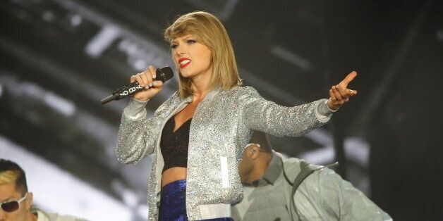 Taylor Swift performs at Rock in Rio USA at the MGM Resorts Festival Grounds on Friday, May 15, 2015, in Las Vegas. (Photo by John Davisson/Invision/AP)