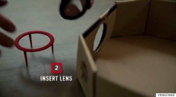 피자헛의 종이박스로 영화를 볼 수 있다(동영상)