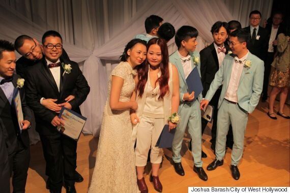 알리바바, 중국 LGBT 커플들을 LA 웨스트 할리우드에서 결혼시키다!(사진)