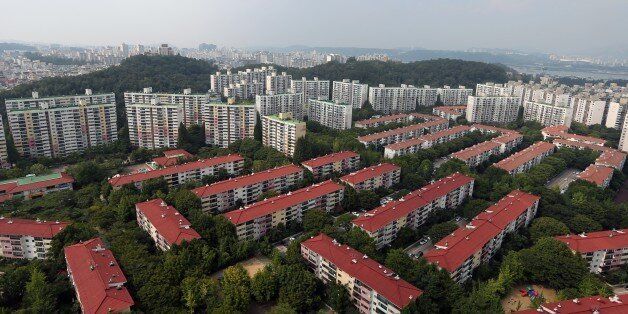 금리 내리자, 돈은 부동산에 몰렸다