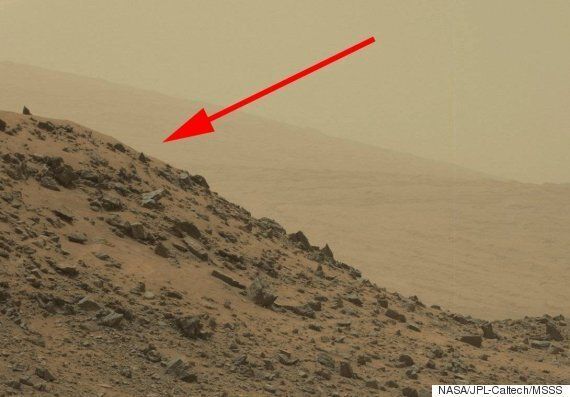 NASA 로버가 본 화성의 ‘피라미드'는 보기와는 다르다