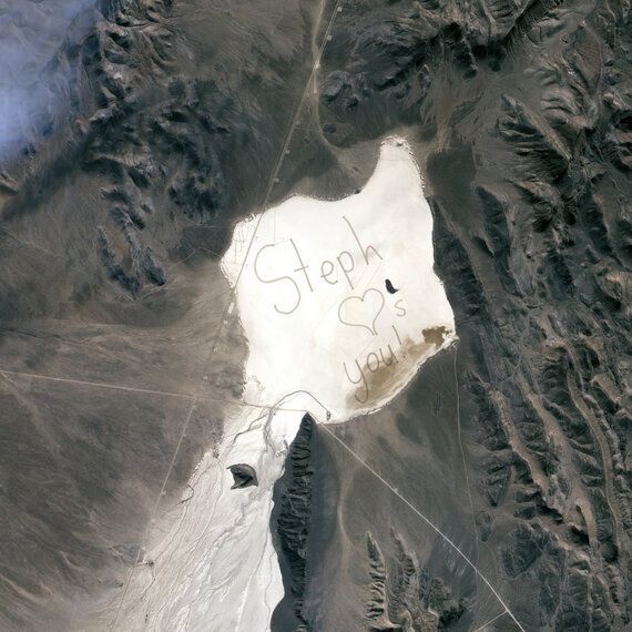 자동차로 그린 '우주로 보내는 메시지'는 어떻게 만들어졌을까