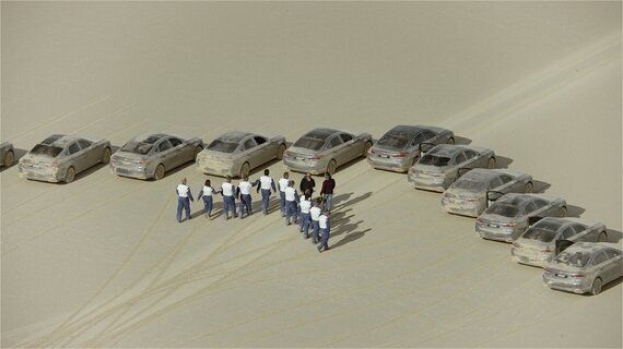 자동차로 그린 '우주로 보내는 메시지'는 어떻게 만들어졌을까