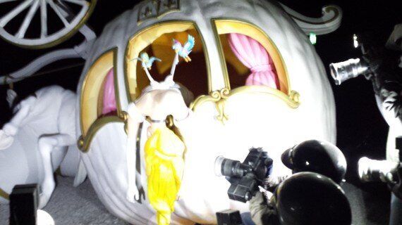 뱅크시의 디스멀랜드(Dismaland)를 가다 : 칙칙하고 암울하게 만든 디즈니랜드?(사진, 동영상)