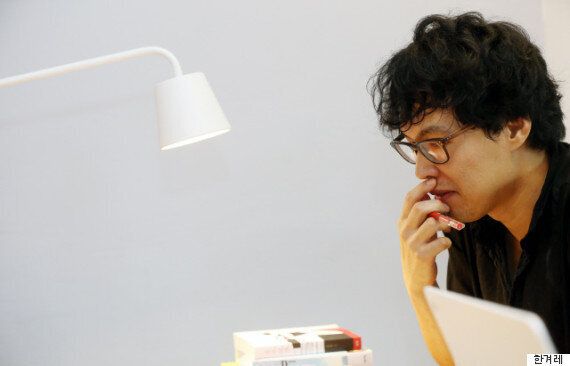 셀프 수상 '상금 100억원, 세계 최고의 문학상 선정 작가 손아람' 인터뷰