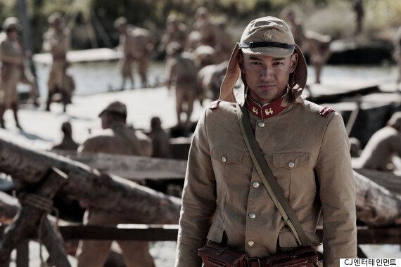 의회를 장례식장으로 만든 일본의 배우 출신 참의원(사진, 동영상)