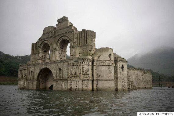 450년 된 교회가 마침내 그 모습을 드러낸 이유(사진, 동영상)