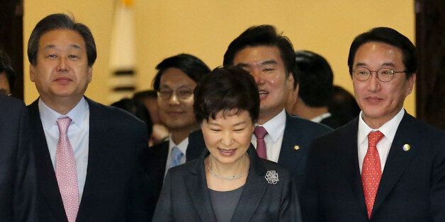 적대의 언어는 권력위기의 징후다