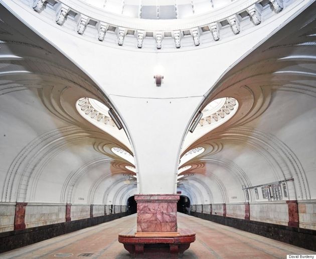 모스크바의 지하철역 내부는 그 자체로 하나의 예술이다(사진)