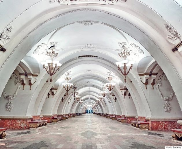 모스크바의 지하철역 내부는 그 자체로 하나의 예술이다(사진)