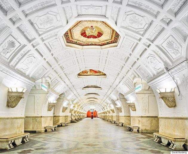 모스크바의 지하철역 내부는 그 자체로 하나의 예술이다(사진)