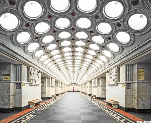 모스크바의 지하철역 내부는 그 자체로 하나의 예술이다(사진)