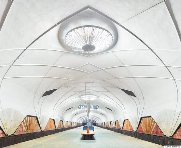 모스크바의 지하철역 내부는 그 자체로 하나의 예술이다(사진)