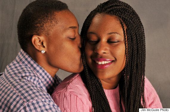 레즈비언들이 직접 레즈비언 섹스에 대한 질문 12가지에 솔직하게 답했다