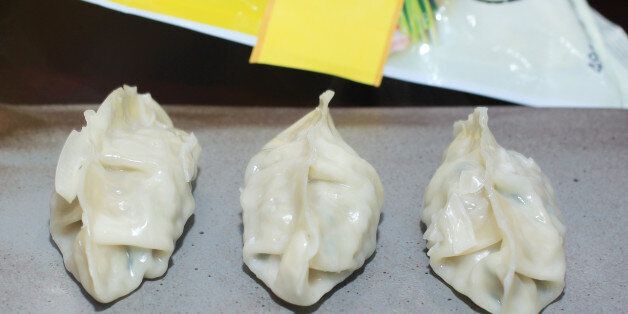 냉동왕교자만두 5개 제품을 비교 시식했다