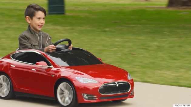 유아용 테슬라 모델 S가 나왔다 (사진, 동영상)