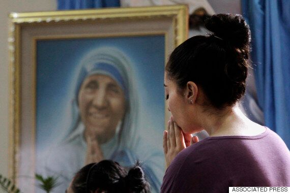 테레사 수녀는 성인이 아니었다