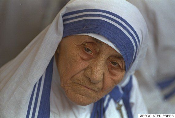 테레사 수녀는 성인이 아니었다