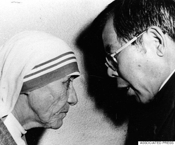 테레사 수녀는 성인이 아니었다