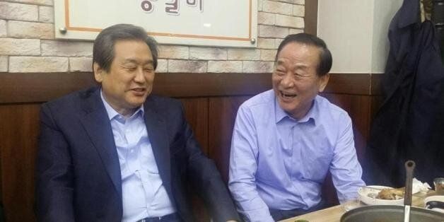 못해먹겠다던 김무성 새누리당 대표는 몇 시간 뒤 '화해 술잔'을 기울였다