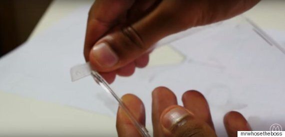 간단하게 스마트폰에서 3D 홀로그램 영상을 볼 수 있다 (동영상)