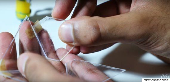 간단하게 스마트폰에서 3D 홀로그램 영상을 볼 수 있다 (동영상)