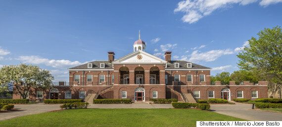 비밀 하버드 남성 클럽이 여성 회원을 받으면 안 되는 이유를 밝혔고, 이게 무슨 소린가 싶다