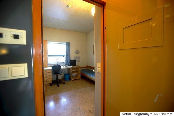 노르웨이 법원, 77명 학살한 극우 연쇄테러범 '인권'의 손을 들어주다