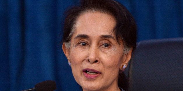 Myanmar Foreign Affair Minister Aung San Suu Kyi speaks during a meeting with diplomats at the ministryof Foreign Affairs, Friday, April 22, 2016, in Naypyitaw, Myanmar. Aung San Suu Kyi met Friday with foreign diplomats at her Foreign Ministry. (AP Photo/Aung Shine Oo)