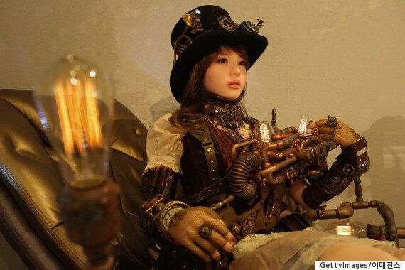 일본에서 가장 최근에 제작된 '섹스돌'은 이렇게 생겼다(사진)