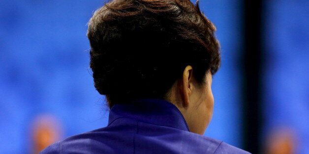 South Korea's President Park Geun-hye participates in the APEC Summit retreat session on regional economic integration in Manila, Philippines, November 19, 2015. REUTERS/Jonathan Ernst