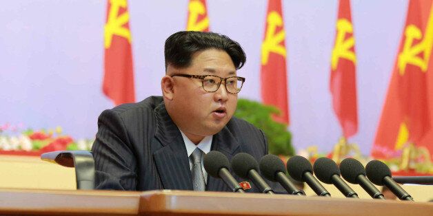 김정은이 '수트'를 입은 데 대한 여러 가지 분석