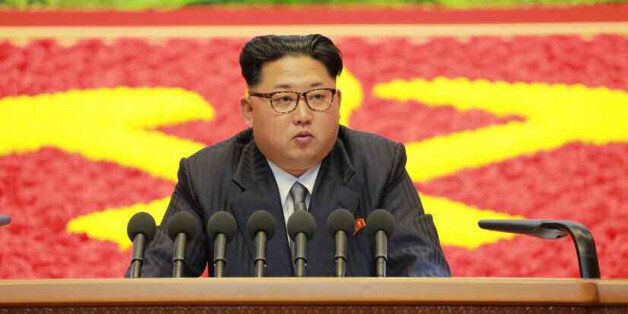 김정은, '남북 군사회담'을 제의하다