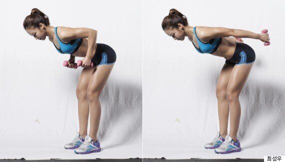 덤벨이 없으면 생수병으로 할 수 있는 팔 근육 운동 3가지(사진)