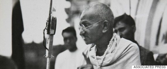 책에서 찾아 본 흥미로운 여행 필수품 4가지