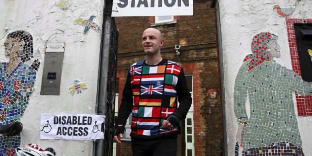 A man wearing a European themed cycling jersey leaves after voting at a polling station for the Referendum on the European Union in north London, Britain, June 23, 2016.    REUTERS/Neil Hall     TPX IMAGES OF THE DAY