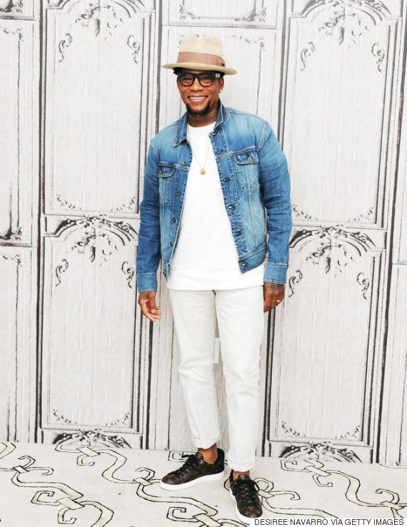 남성들이여, 이것이 흰 바지를 스타일리시하게 입는 법이다