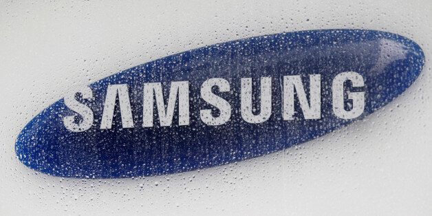 The logo of Samsung Electronics is seen at the company's headquarters in Seoul, South Korea July 6, 2012. REUTERS/Lee Jae-Won/File Photo