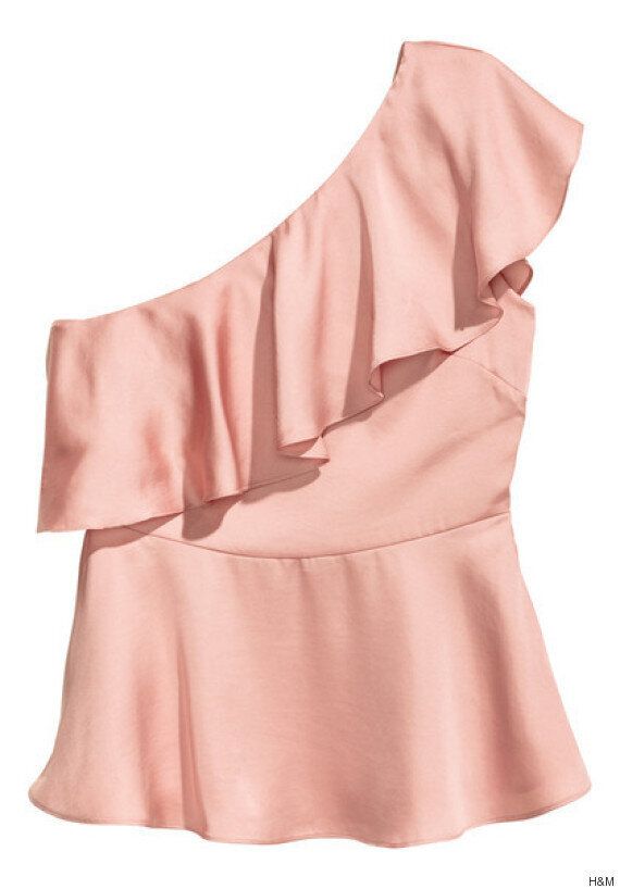 비교적 편하게 입을 수 있는 여름 오프숄더 7(사진)