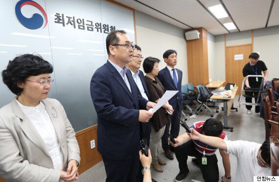 2017년도 최저임금은 6470원으로 결정됐다