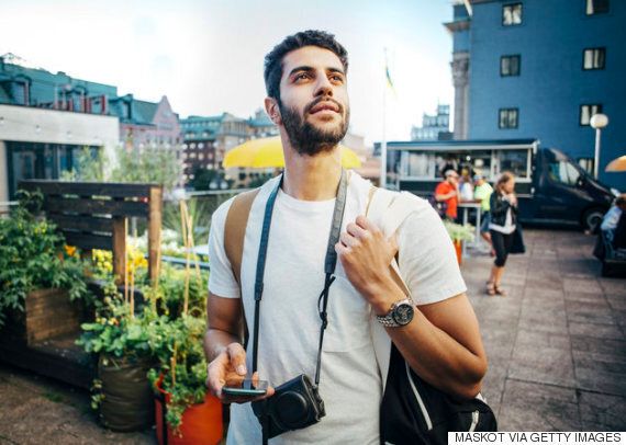 처음으로 혼자 여행하는 사람을 위한 조언 22가지