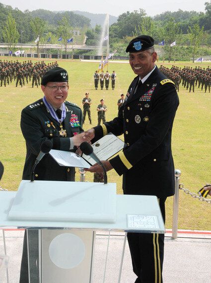 어느 '특별한 별' 이야기 | 전인범 중장 전역식