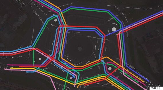 영국의 이 '매직 라운드어바웃'이 작동하는 모습은 놀랍도록 아름답다 (동영상)